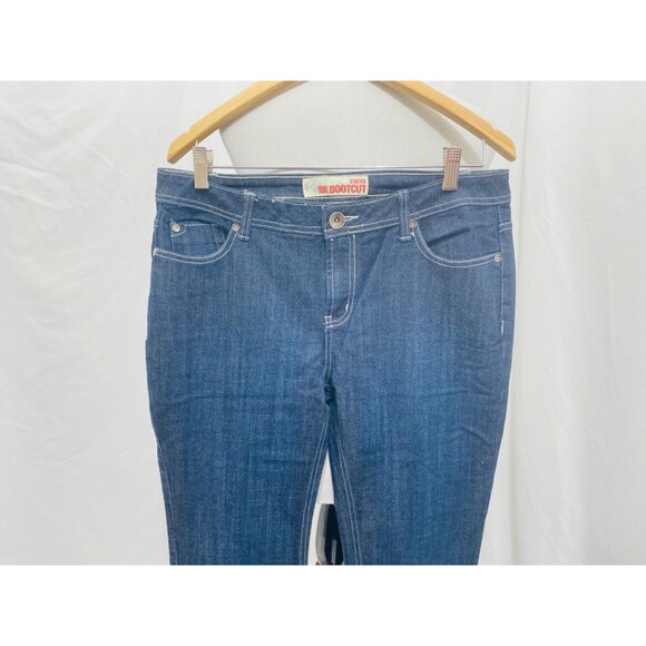 Faded Glory Women's Bootcut Jean's Blue Denim 5 Pocket Stretch Size 6 X 33 - Picture 3 of 6